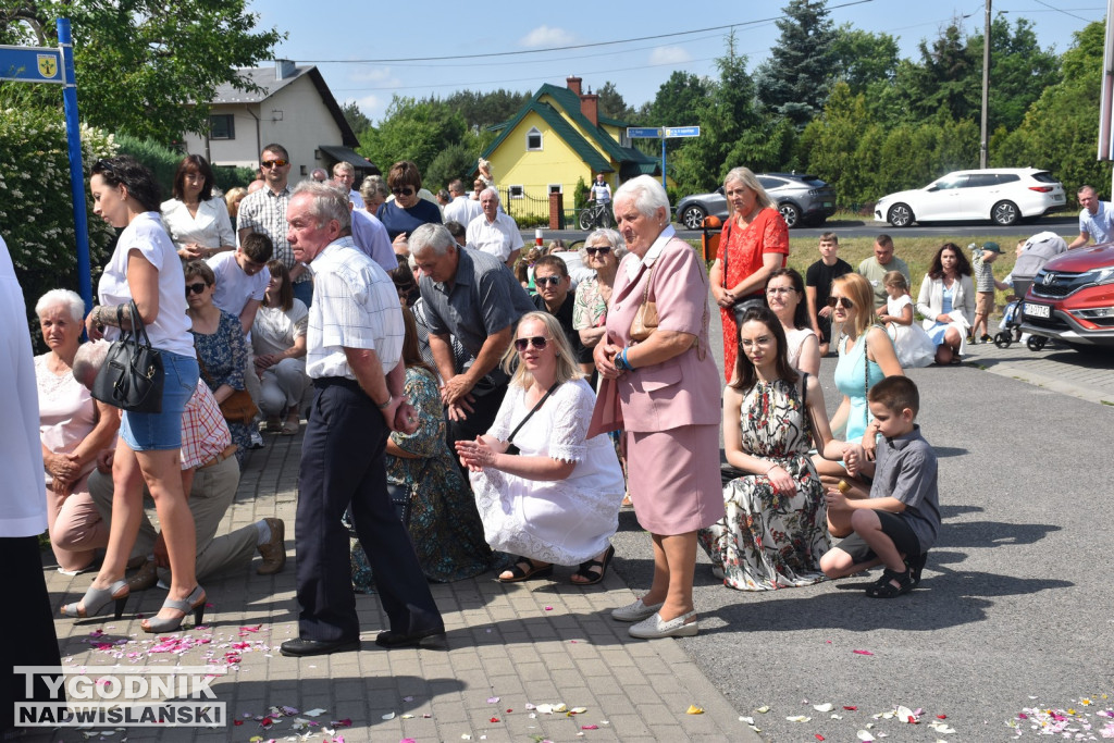 Procesja Bożego Ciała w Nowej Dębie