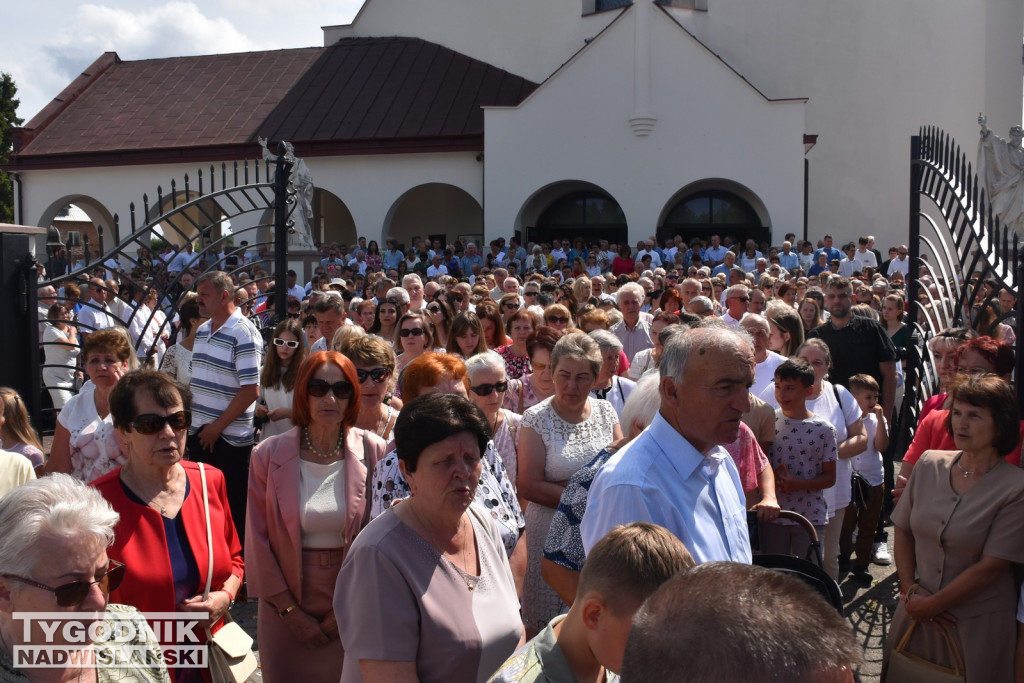 Procesja Bożego Ciała w Nowej Dębie