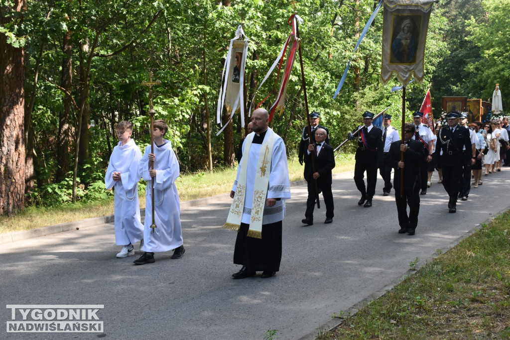 Procesja Bożego Ciała w Nowej Dębie