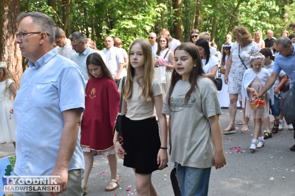 Procesja Bożego Ciała w Nowej Dębie