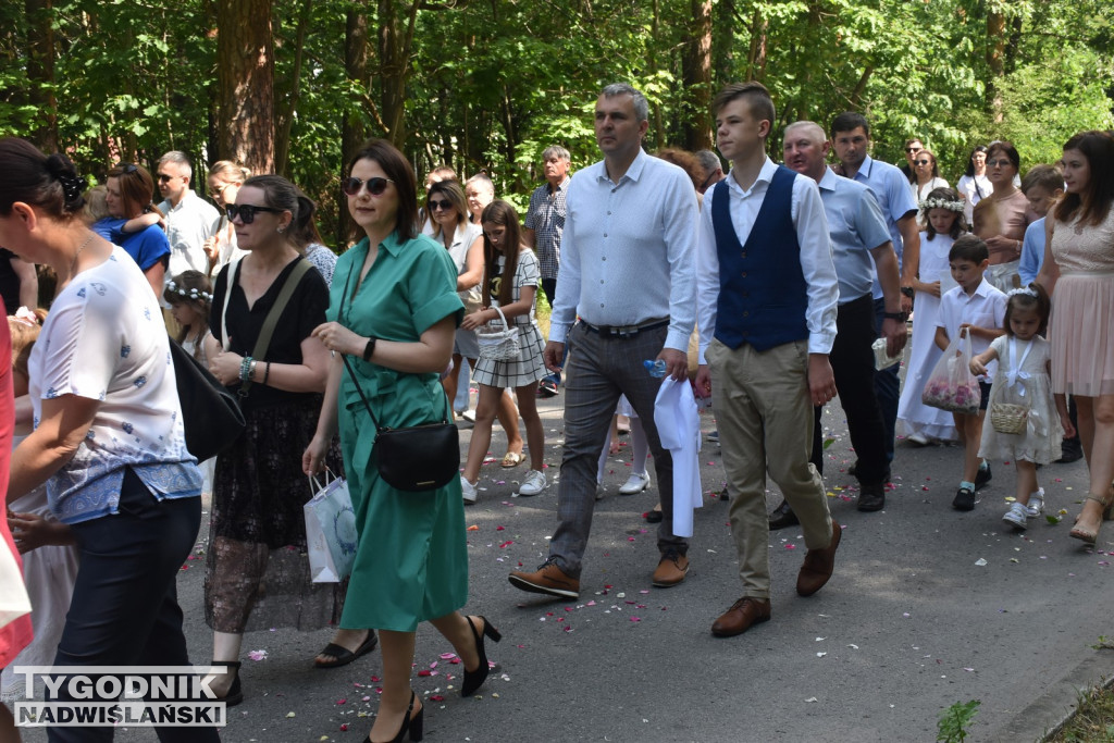 Procesja Bożego Ciała w Nowej Dębie