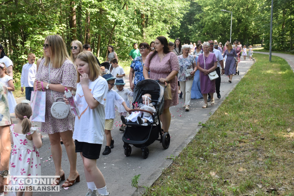 Procesja Bożego Ciała w Nowej Dębie