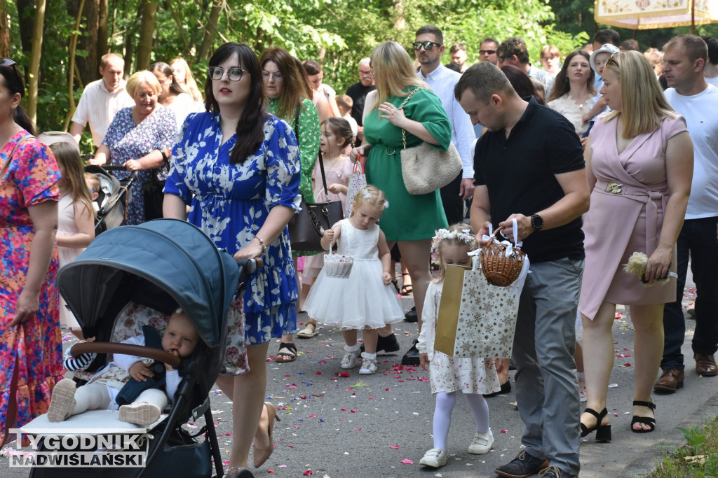 Procesja Bożego Ciała w Nowej Dębie