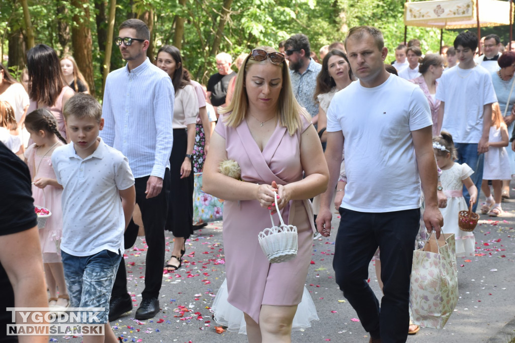 Procesja Bożego Ciała w Nowej Dębie