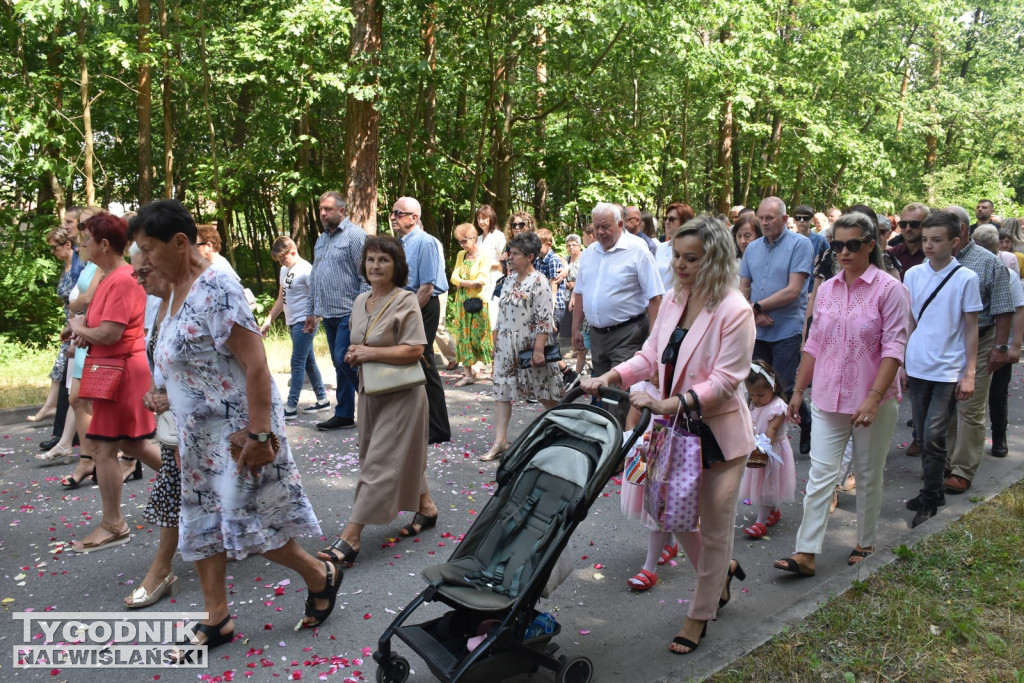 Procesja Bożego Ciała w Nowej Dębie