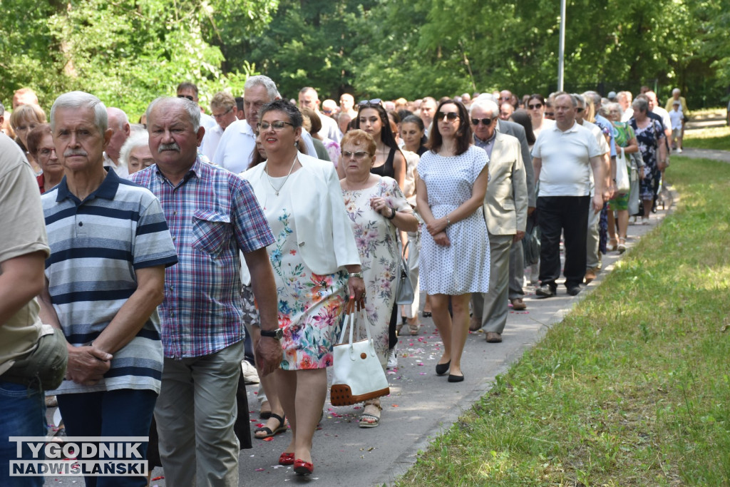 Procesja Bożego Ciała w Nowej Dębie
