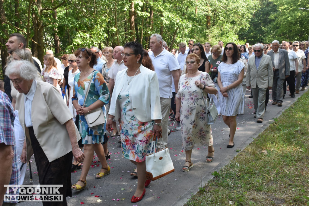 Procesja Bożego Ciała w Nowej Dębie