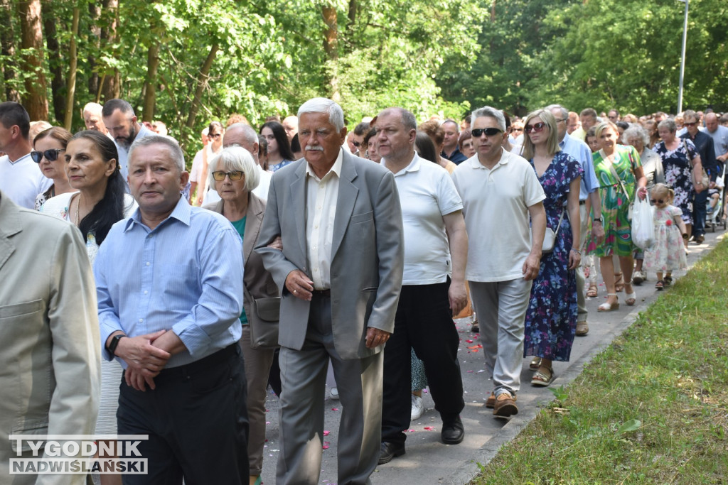 Procesja Bożego Ciała w Nowej Dębie