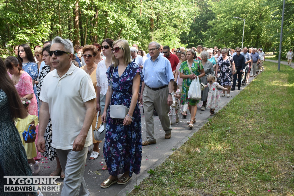 Procesja Bożego Ciała w Nowej Dębie
