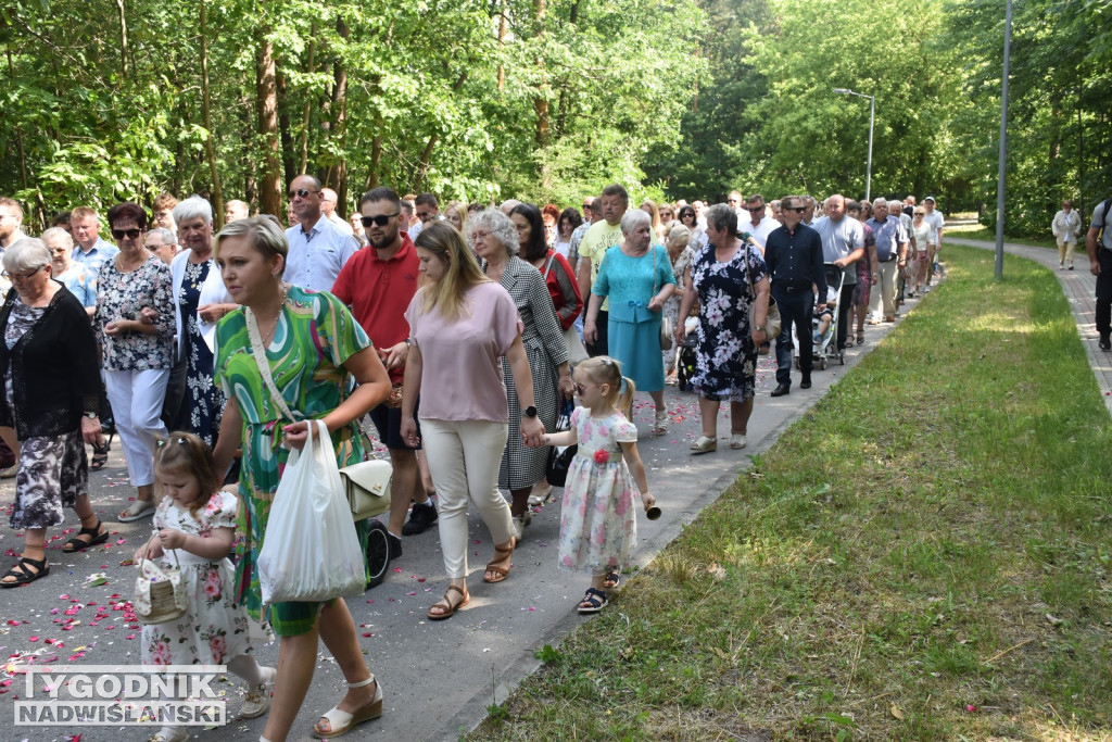Procesja Bożego Ciała w Nowej Dębie
