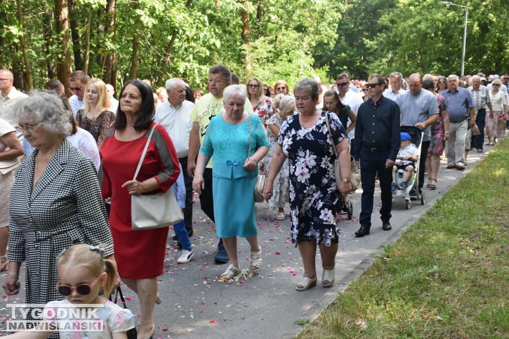 Procesja Bożego Ciała w Nowej Dębie