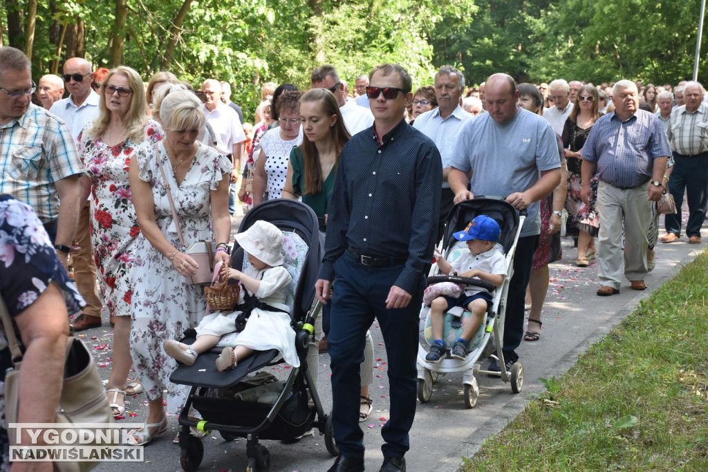 Procesja Bożego Ciała w Nowej Dębie