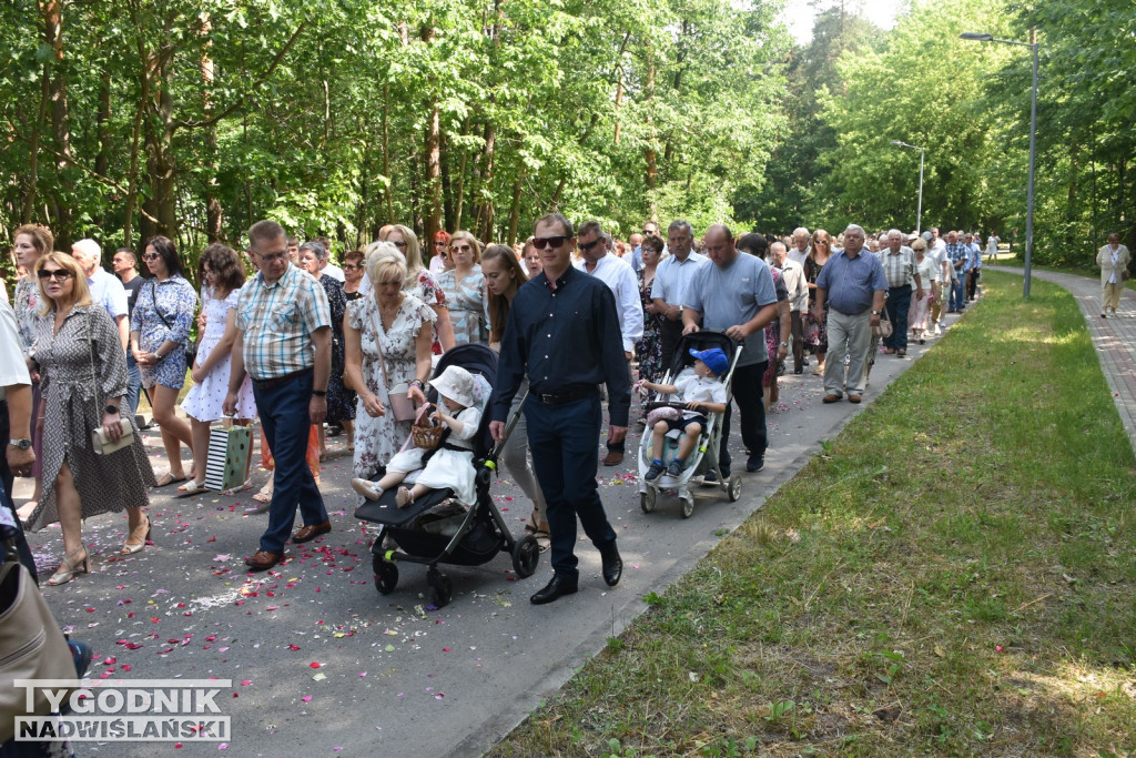 Procesja Bożego Ciała w Nowej Dębie