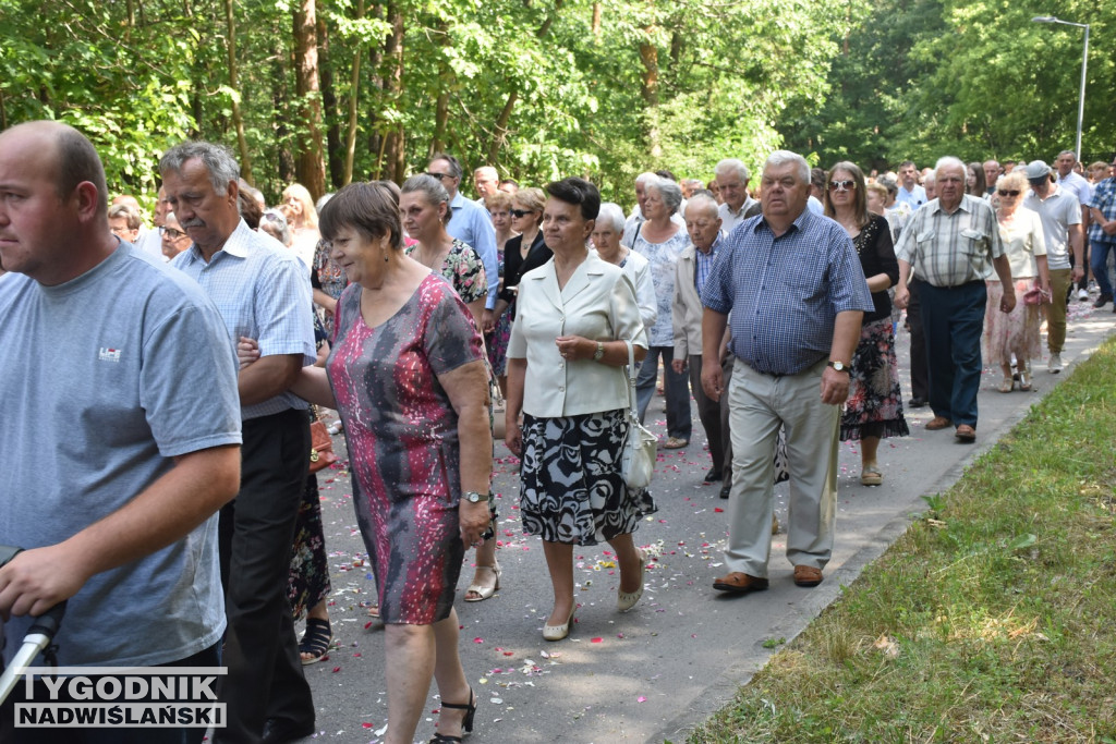 Procesja Bożego Ciała w Nowej Dębie