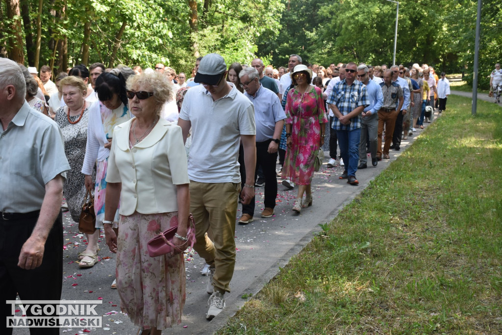 Procesja Bożego Ciała w Nowej Dębie