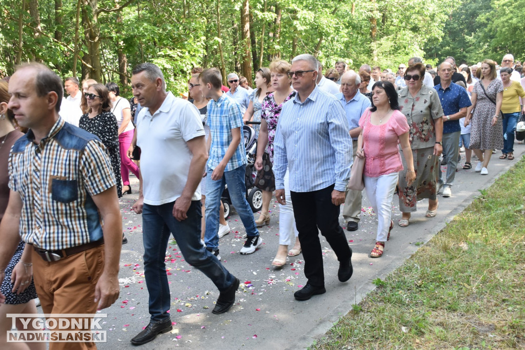 Procesja Bożego Ciała w Nowej Dębie