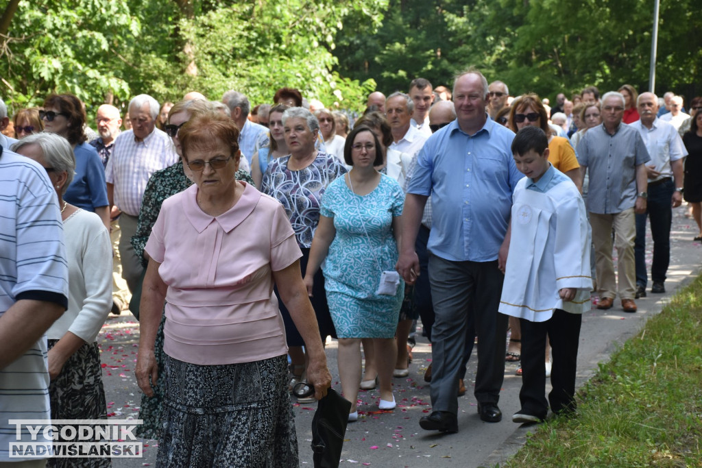 Procesja Bożego Ciała w Nowej Dębie