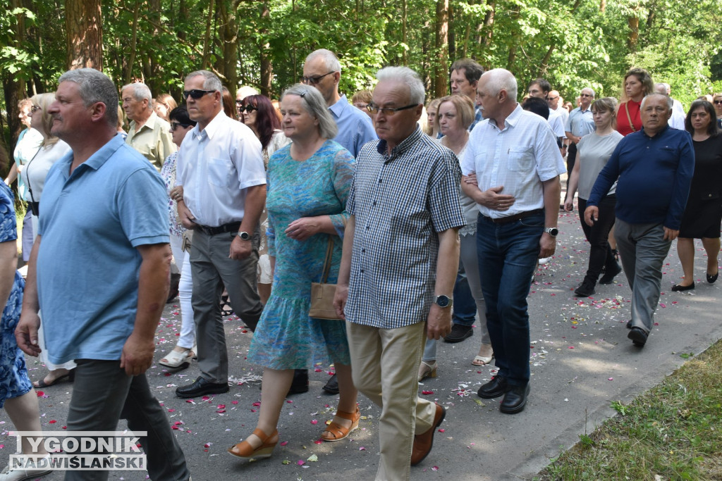 Procesja Bożego Ciała w Nowej Dębie