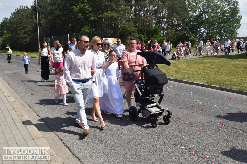 Procesja Bożego Ciała w Nowej Dębie
