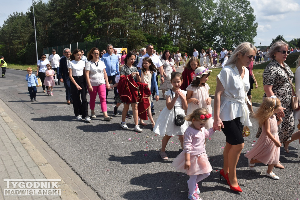 Procesja Bożego Ciała w Nowej Dębie