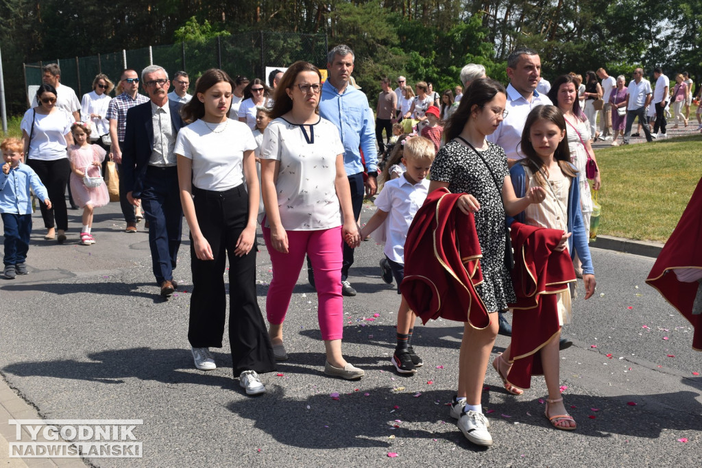 Procesja Bożego Ciała w Nowej Dębie