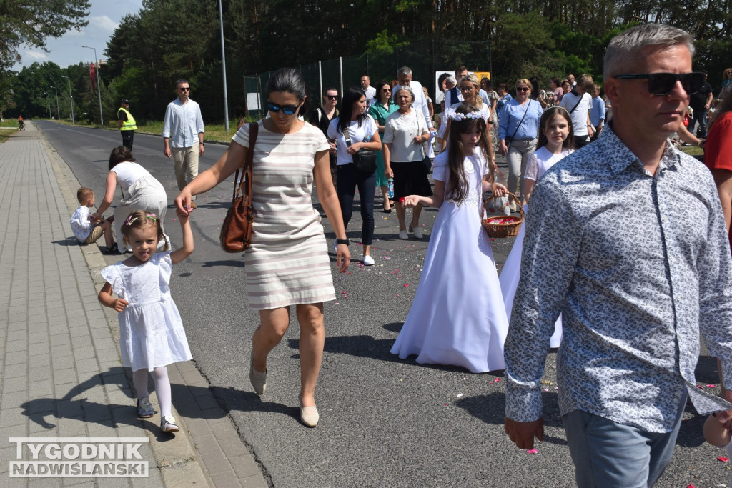 Procesja Bożego Ciała w Nowej Dębie