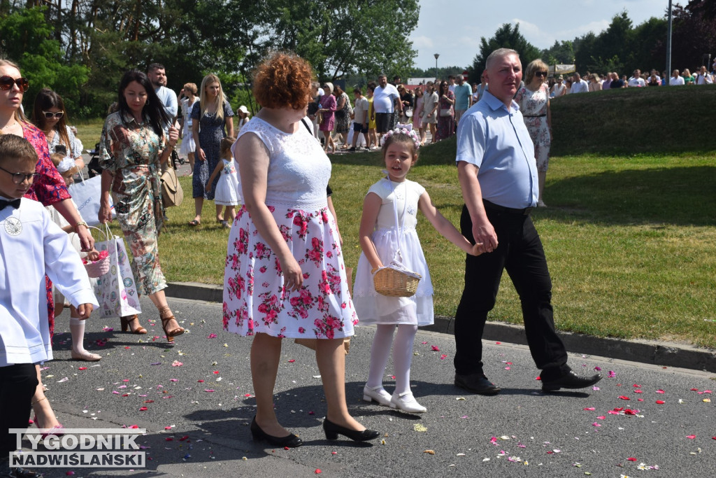 Procesja Bożego Ciała w Nowej Dębie