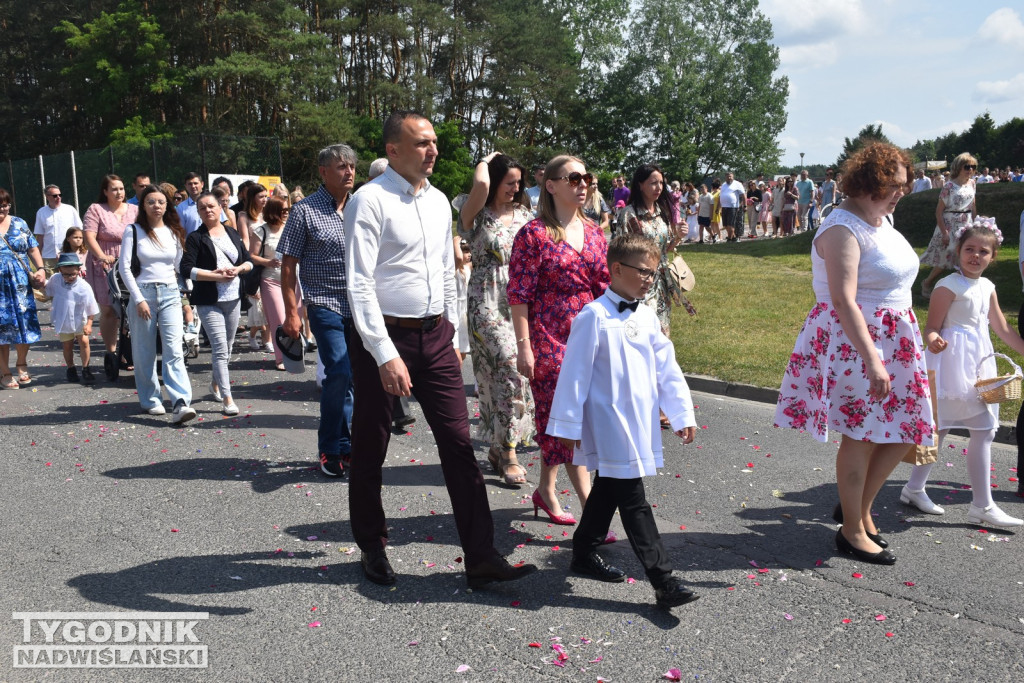Procesja Bożego Ciała w Nowej Dębie