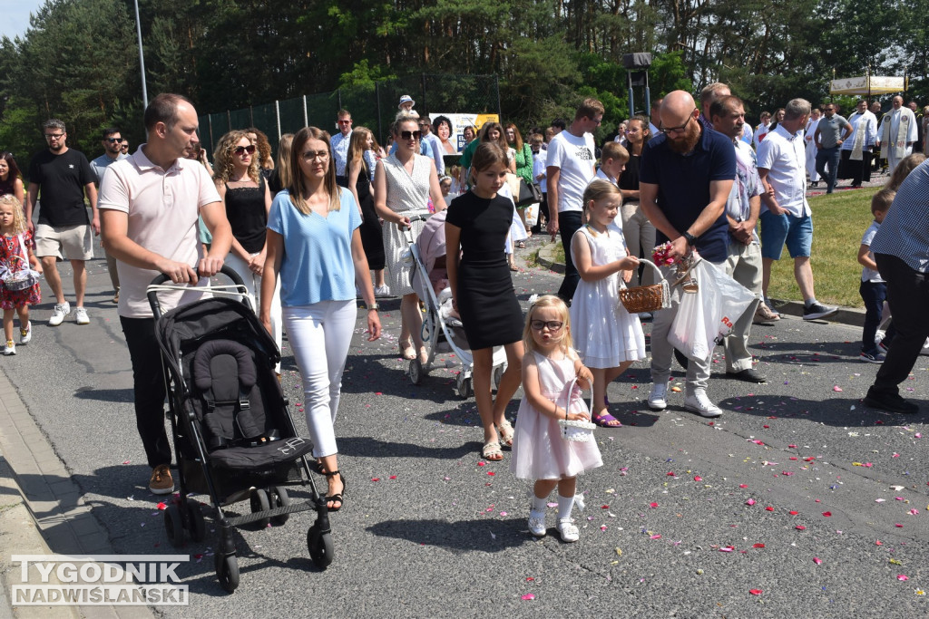 Procesja Bożego Ciała w Nowej Dębie