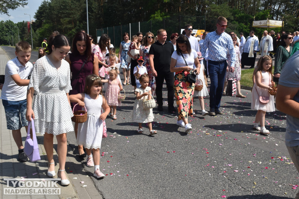 Procesja Bożego Ciała w Nowej Dębie