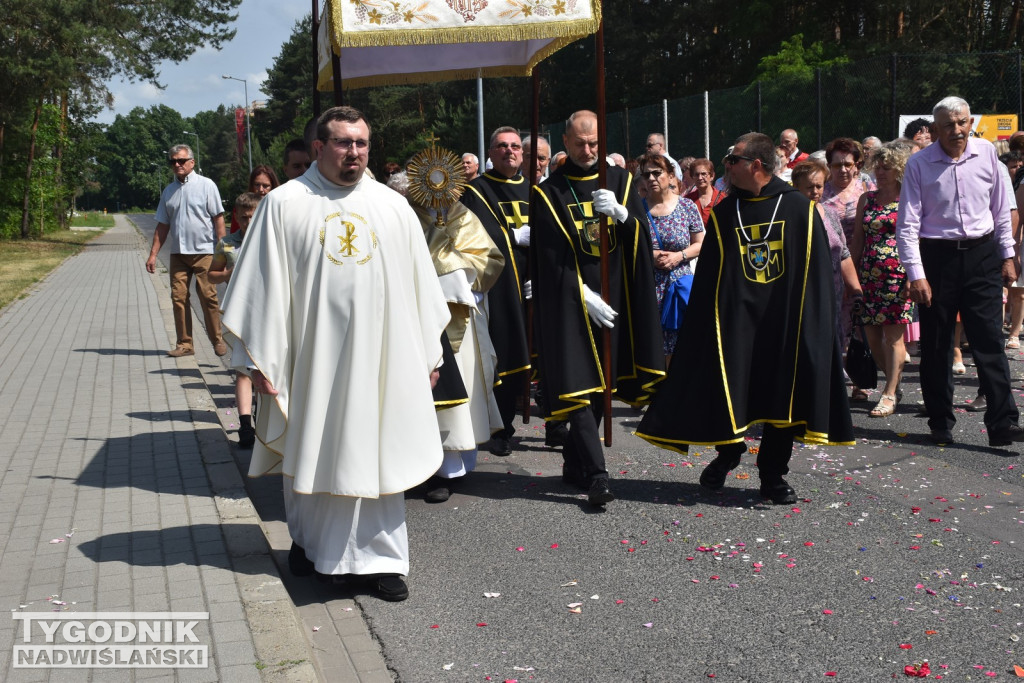 Procesja Bożego Ciała w Nowej Dębie