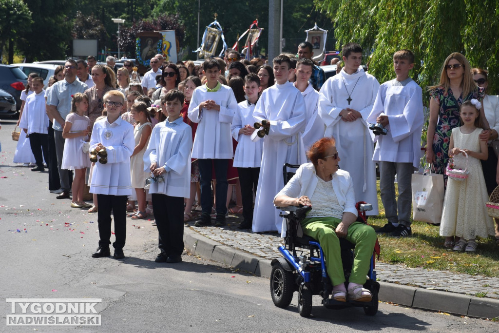 Procesja Bożego Ciała w Nowej Dębie