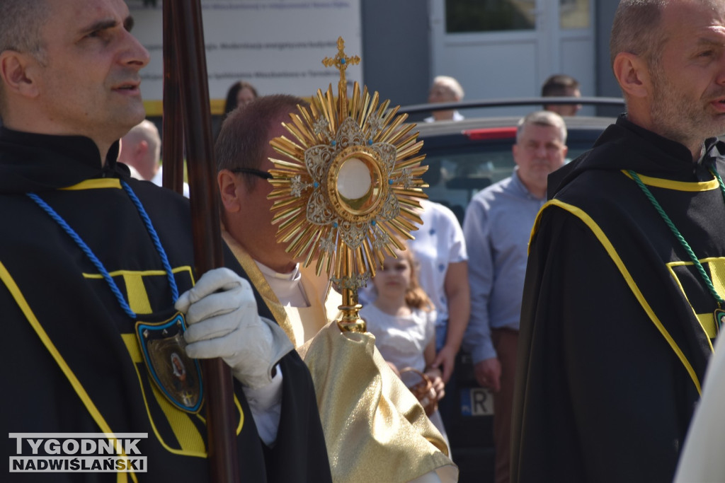 Procesja Bożego Ciała w Nowej Dębie