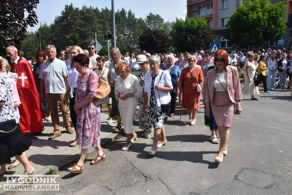 Procesja Bożego Ciała w Nowej Dębie