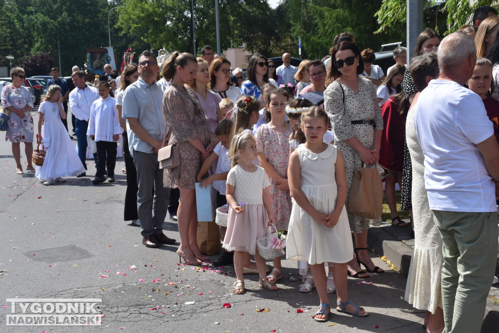 Procesja Bożego Ciała w Nowej Dębie