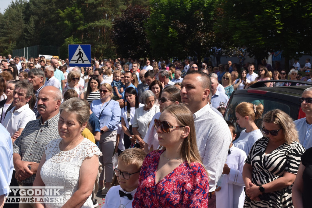 Procesja Bożego Ciała w Nowej Dębie