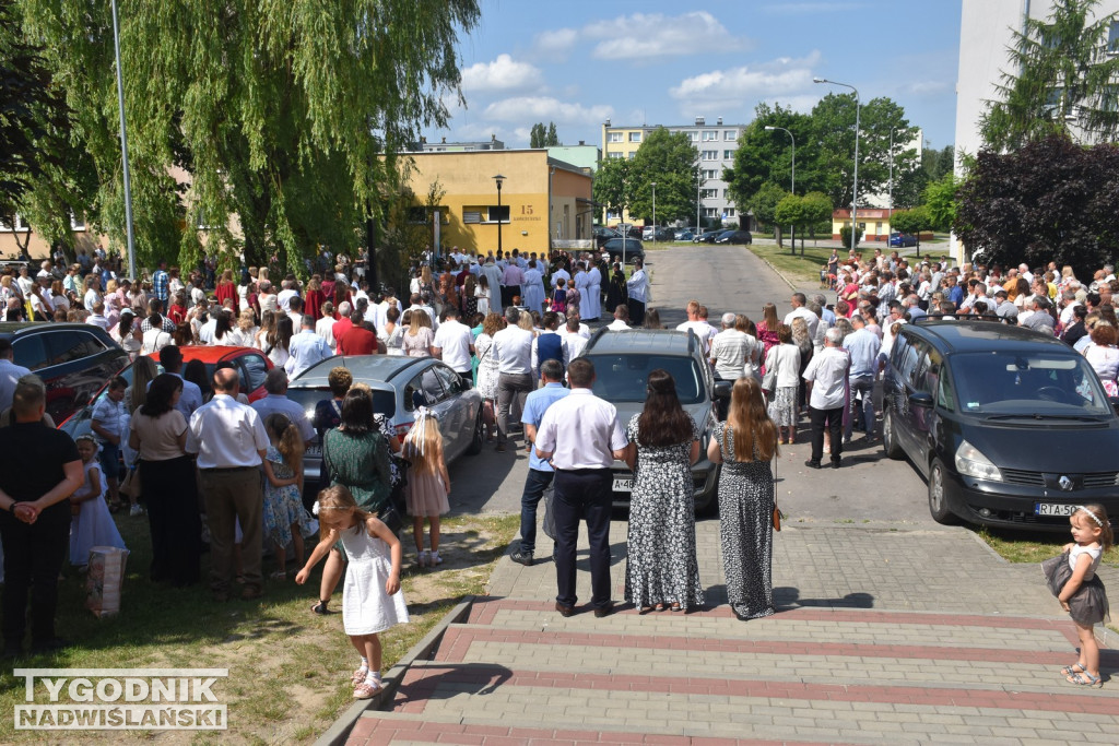 Procesja Bożego Ciała w Nowej Dębie