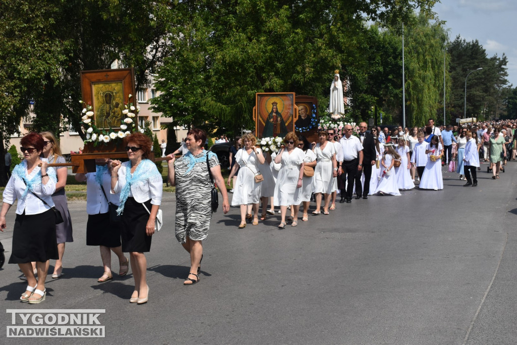 Procesja Bożego Ciała w Nowej Dębie