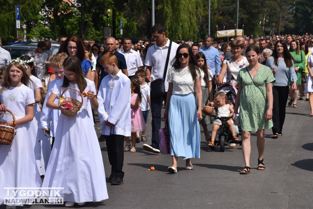 Procesja Bożego Ciała w Nowej Dębie