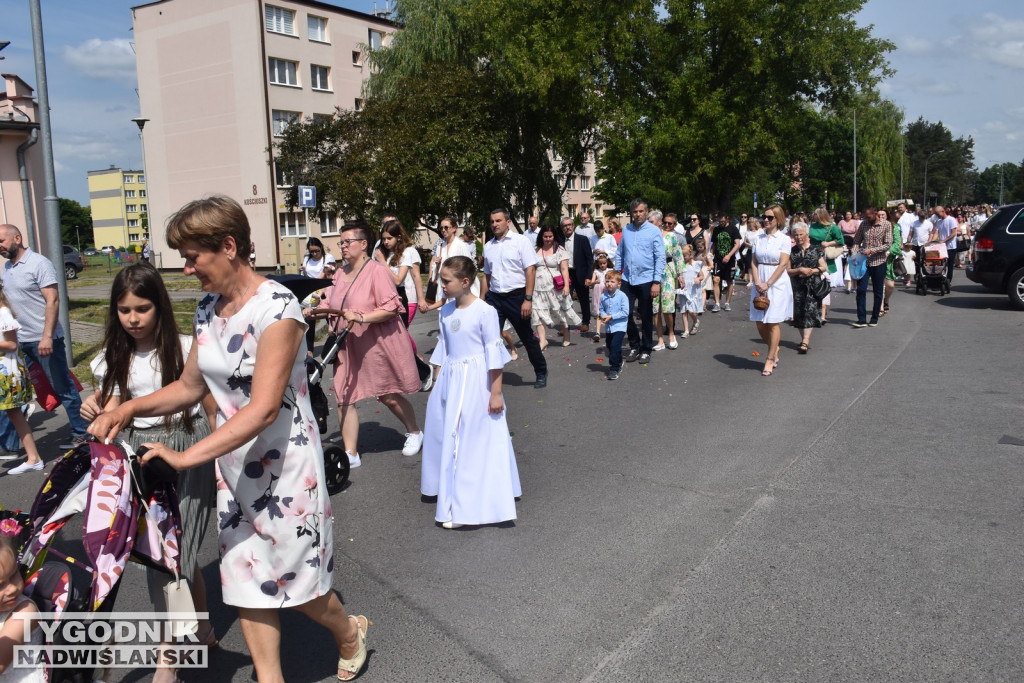 Procesja Bożego Ciała w Nowej Dębie