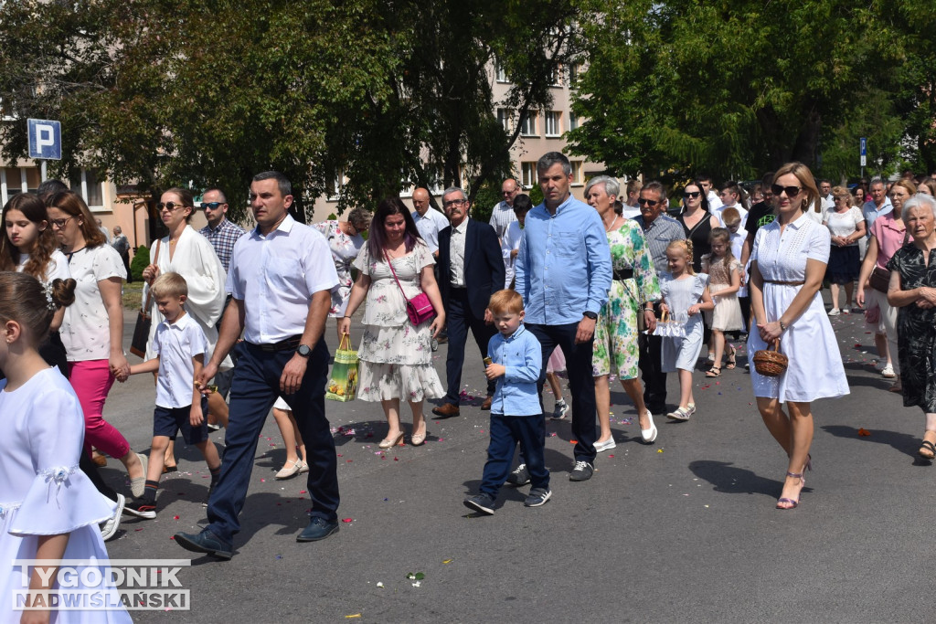 Procesja Bożego Ciała w Nowej Dębie