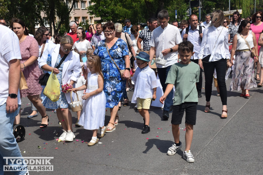 Procesja Bożego Ciała w Nowej Dębie
