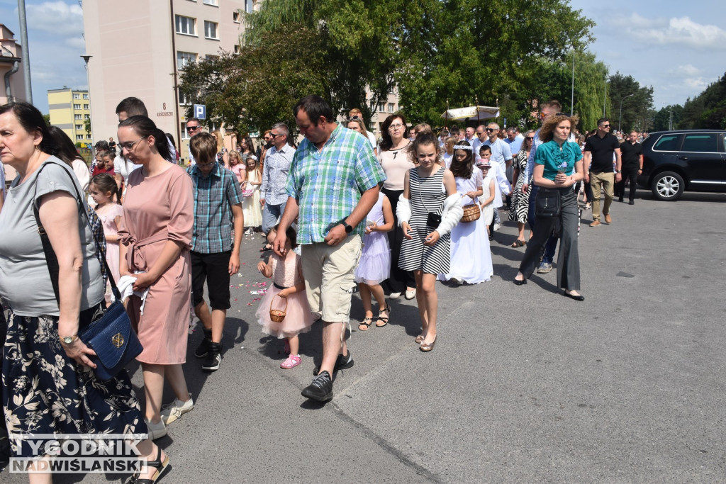 Procesja Bożego Ciała w Nowej Dębie