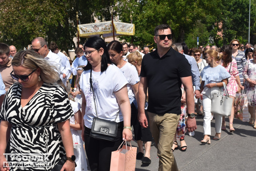 Procesja Bożego Ciała w Nowej Dębie