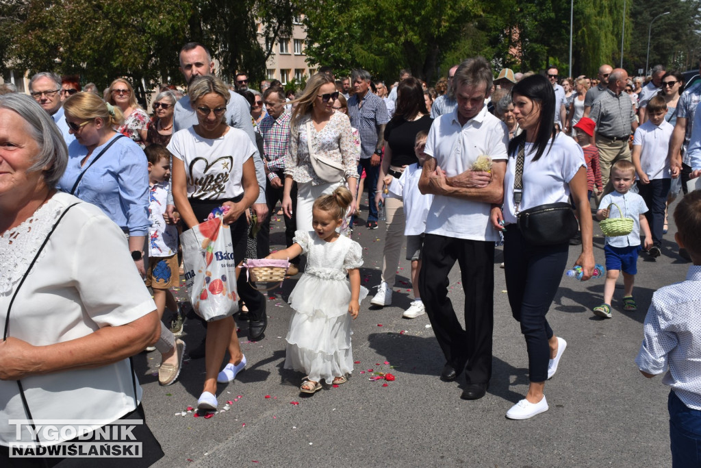 Procesja Bożego Ciała w Nowej Dębie