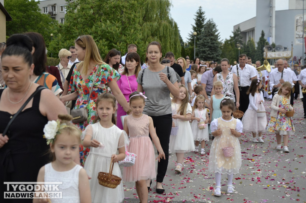 Tarnobrzeg. Procesja Bożego Ciała na Serbinowie