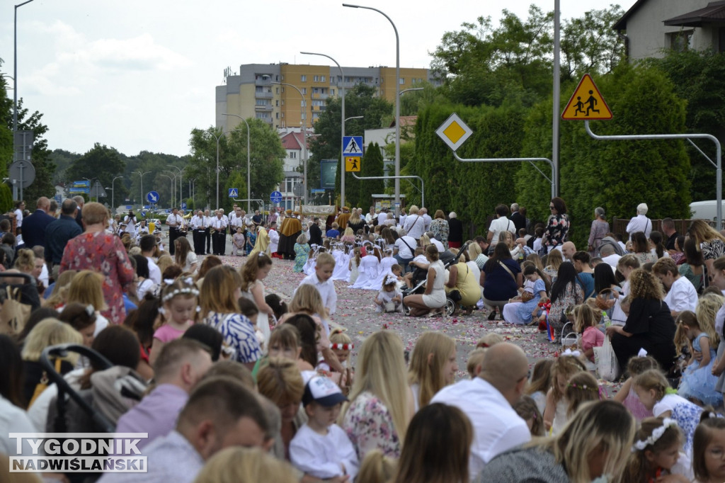 Tarnobrzeg. Procesja Bożego Ciała na Serbinowie
