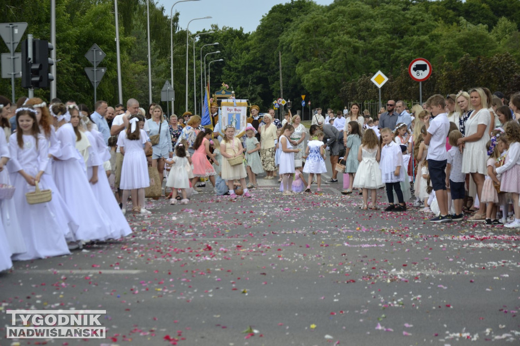 Tarnobrzeg. Procesja Bożego Ciała na Serbinowie