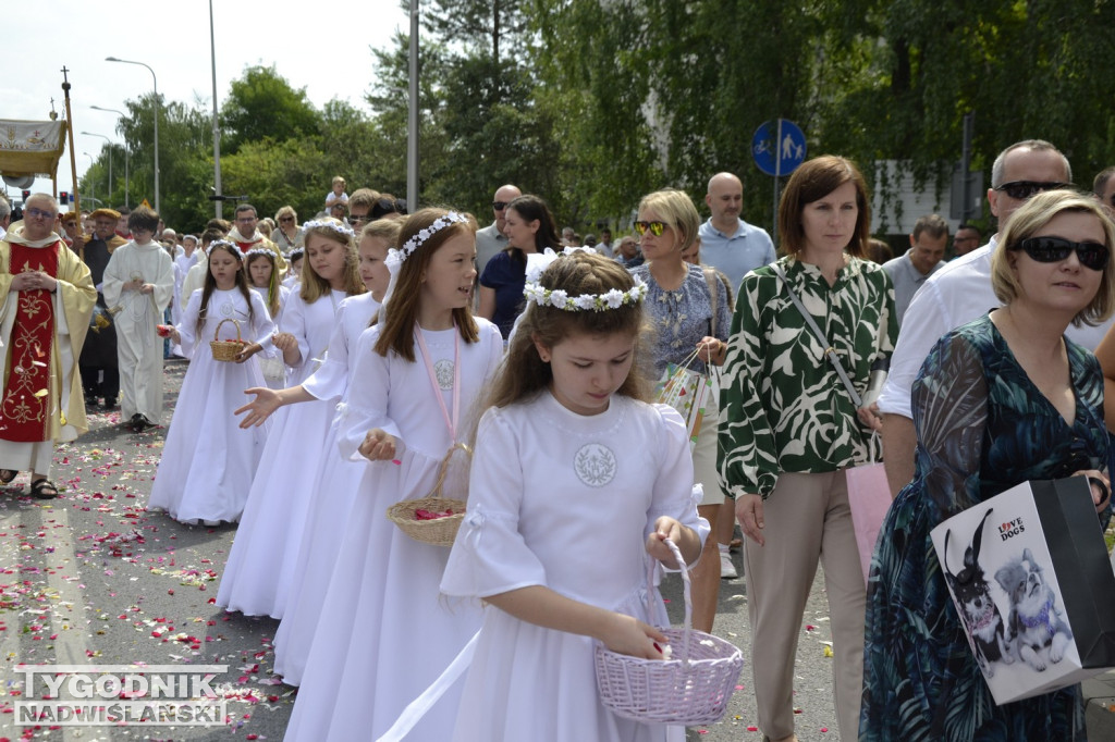 Tarnobrzeg. Procesja Bożego Ciała na Serbinowie