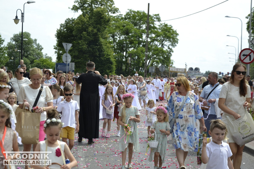 Tarnobrzeg. Procesja Bożego Ciała na Serbinowie